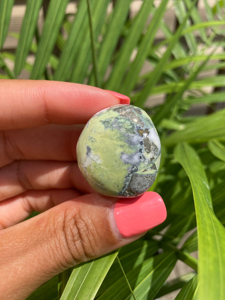 Serpentine Tumbled Stone