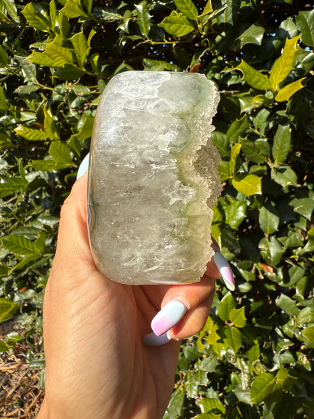 Inclusion Quartz w/ stand